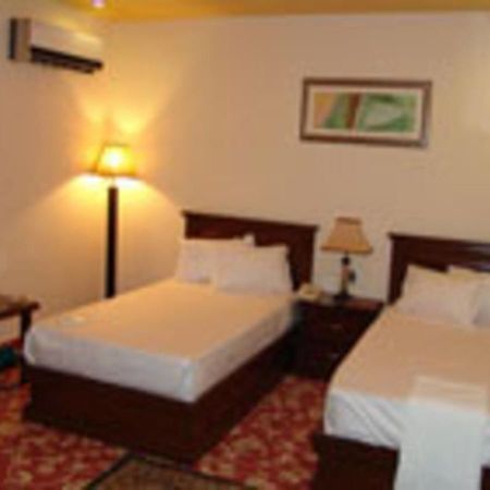 Rajone Hotel Faisalabad Exterior photo